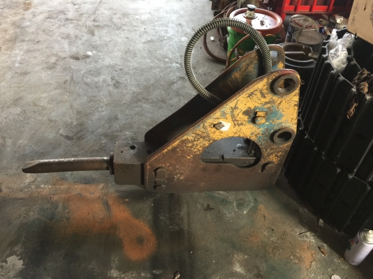 จายหัวกระแทกปูน TOYO.ใส่รถpc20-25-30-35-40-45-50 เก่าญี่ปุ่นไม่เคยใช้งานในไทยส่งได้ทั่วไทย 089-8374018