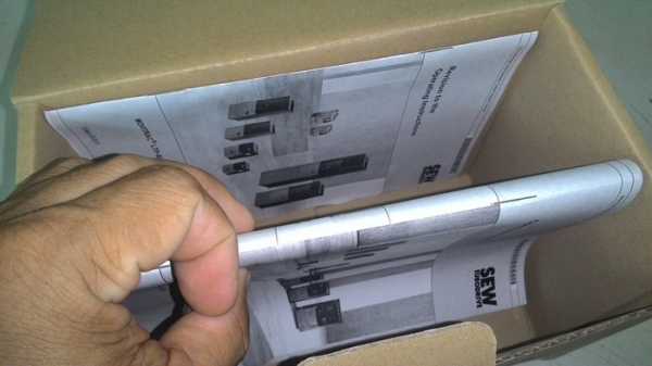 ขาย INVERTER ยี่ห้อ SEW 0.75 KW, 1 HP รุ่น Movitrac LT ใช้ไฟบ้าน 220 V ของใหม่