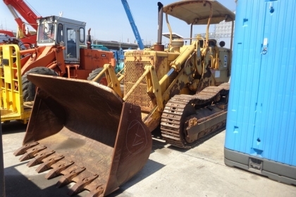 ขายรถตักตีนตะขาบ CATERPILLAR 951C (สภาพดี)