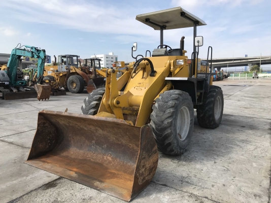 Komatsu WA120-3 นำเข้าจากญี่ปุ่น ราคาถูก ๆ สภาพพร้อมใช้ครับ Komatsu WA120-3 นำเข้าจากญี่ปุ่น ราคาถูก ๆ สภาพพร้อมใช้ครับ