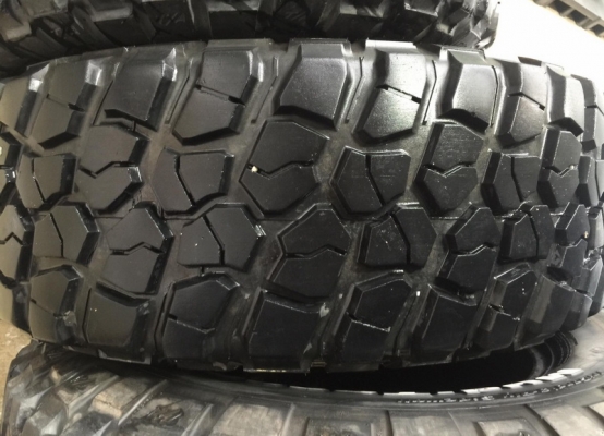 ยาง BF KM2 MUD 33นิ้ว ดอกต็มเป็นเซนทุกเส้น ใช้น้อย สภาพสวย4เส้น