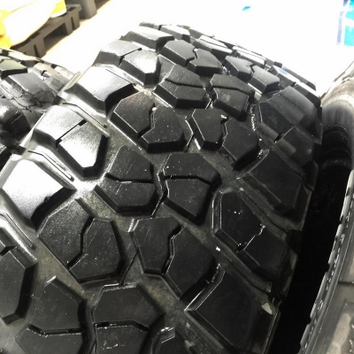 ยาง BF KM2 MUD 33นิ้ว ดอกต็มเป็นเซนทุกเส้น ใช้น้อย สภาพสวย4เส้น