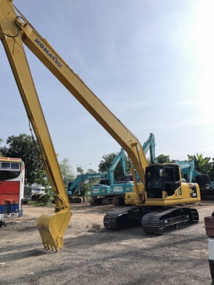 ขายด่วน!! Komatsu PC200-8(บูมยาว) สภาพสวยค่ะ