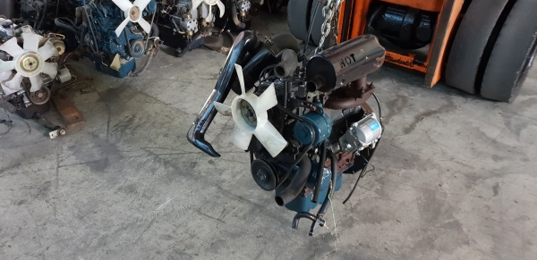 เครื่องยนต์ดีเซล kubota 3สูบ d1105 25แรงม้า สภาพสวย นำเข้าจากญี่ปุ่น ติดง่าย เครื่องแน่น ประหยัดน้ำมัน ไม่เคยใช้งานในไทย สนใจติดต่อ 0817502357