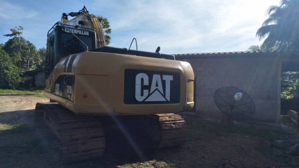 ขายแบคโฮ CAT320.D ไฟครบช่วงล่างเพิ่งทำมาใหม่เอกสารอินวอยราคา 1,500,000