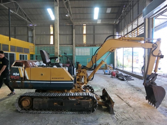 KOMATSU PC20-5 เครื่องปั้มดี เอวแน่น ช่วงล่างเต็ม ระบบไว  เอกสารอินวอยครบ #ยังไม่เคยใช้งานในไทย (รถกำลังเก็บงาน ทำสี เช็คเปลี่ยนถ่ายของเหลว เก็บงานหลวม) ชั่วโมงการทำงาน 2,9xx ชั่วโมง สนใจรีบจับจองเป็นเจ้าของได้เลยนะคับ ราคา240,000บาทต่อลองได้ หรือสนใจตามส