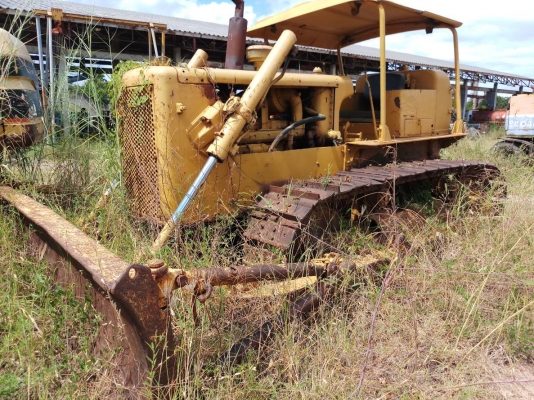 CAT D5