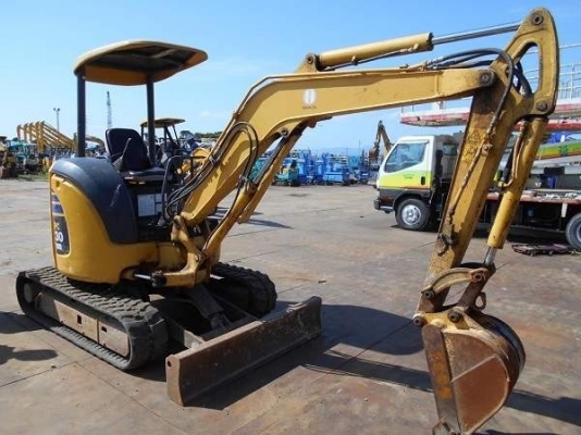 เปิดจองราคาพิเศษ KOMATSU PC 30MR-2 นำเข้าจากญี่ปุ่นโดยตรง ชั่วโมงทำงานน้อยมาก พร้อมลายแย๊ก โทร.090-986-2521 อ๊อบ