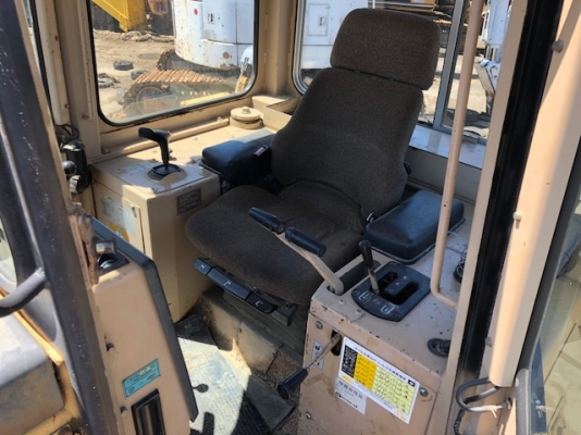 CAT : D4H #9GJ  4,936ชม.สวยๆจากญี่ปุ่นครับ