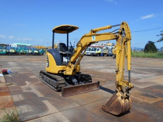 เปิดจองราคาพิเศษ KOMATSU PC 30MR-2 นำเข้าจากญี่ปุ่นโดยตรง ชั่วโมงทำงานน้อยมาก พร้อมลายแย๊ก โทร.090-986-2521 อ๊อบ
