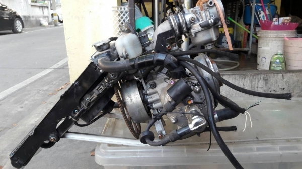 เครื่องฮอลิคอปเตอร์บังคับ ใช้พ่นปุ๋ย เก่าญี่ปุ่น ราคา 9,500