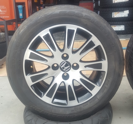 ขายล้อHONDA ขอบ15 4รู100 ยาง175/65/15  4 ล้อ