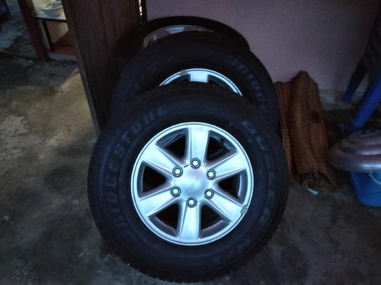 แม็คพร้อมยาง ขอบ16 จำนวน4เส้น แม็คพร้อมยาง ขอบ16 จำนวน4เส้น