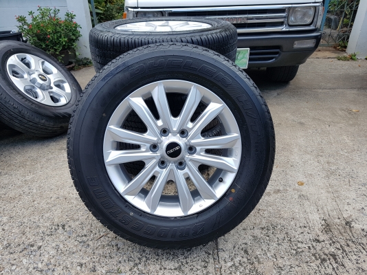 ล้อ isuzu 1.9 ขอบ 18 พร้อมยางป้ายแดงปี 18