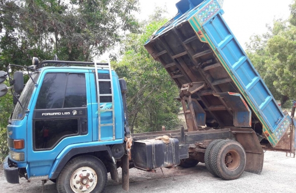 ISUZU ROCKY FRR 195 HP 6HE1 หกล้อดั๊มพ์ เอกสารทะเบียนเต็มพร้อมโอน ภายในเก๋ง แอร์เย็น เพาเวอร์ เบรคทร
