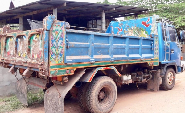 ISUZU ROCKY FRR 195 HP 6HE1 หกล้อดั๊มพ์ เอกสารทะเบียนเต็มพร้อมโอน ภายในเก๋ง แอร์เย็น เพาเวอร์ เบรคทร