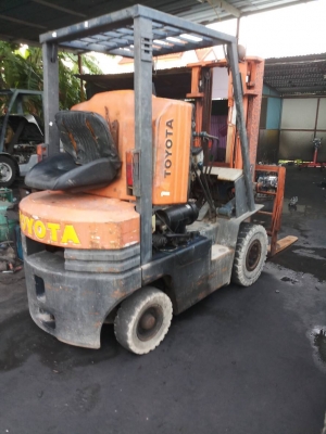 อาร์ ซี เอช  โฟรคลิฟท์  ขาย โตโยต้า รุ่น 5 ดีเซล 1.8 ตัน