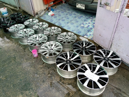 แม็ก New Pajero ขอบ 18 /NEW TRITON Athlete ขอบ 17 สีดำชุดละ 4,400-7,000 บาท