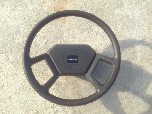 ขายพวงมาลัย nissan ใส่ big-m สภาพสวย 1200 บาท รวมส่ง