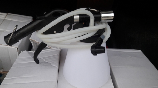 ชุดไล่ลมเบรก และครัช ใช้ได้ตั้งแต่ รถเล็ก จนถึง 18 ล้อ