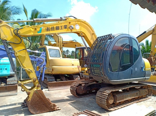 ขายจ้า..KOBELCO SK60-3 มาร์คไฟว์  ซุปเปอร์  เก่าใน  สภาพดี  มีลายแย๊ก  ผานดัน  เอกสารอินซอย  พร้อมใช้  โทร 089-3818694จ๊อย
