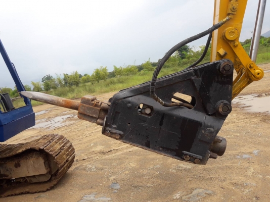 ขายรถขุดKobelco yutani sk045 ขนาดรถ12t   เทียบเท่า รถขุดpc120-2 เครื่องยนต์มิตซูบิชิ6DS7 คอนโทรลลูกหมาก ปั้มเฟือง2ตอน พร้อมลายหัวเจาะ และหัวกระแทก รถเก่านอก  มีเอกสาร