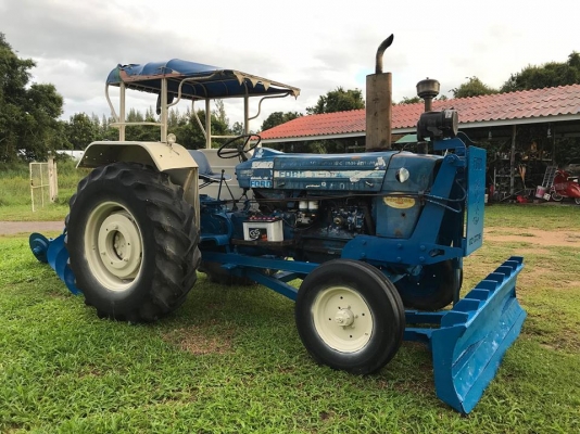 รถไถฟอร์ด 6600 สภาพพร้อมใช้งานปกติ มีดันหน้า มีฝาน3 มีฝานยกร่องให้