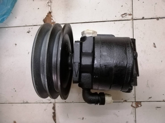 ปั้มพวงมาลัยรถบด watanabe 9 ล้อ