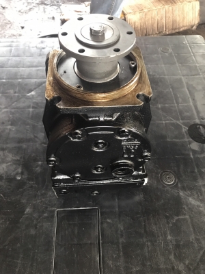 ปั้มไฮโดรลิค รถโม่ปูน