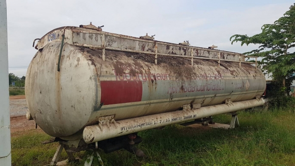 ขาย แทงค์น้ำมัน 16000 ลิตร สภาพพร้อมใช้งาน  สนใจติดต่อเรา ดำสุโขทัย โทร 089-7087998,081-7855503 หรือเบี่ยมชมเว็ปไซได้ที่ www.dum-sukhothai.com เรายินดีให้บริการค่ะ