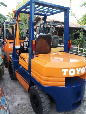 เอช อาร์ โฟรคลิฟท์  ขาย โตโยต้า รุ่น 5 ดีเซล 3 ตัน