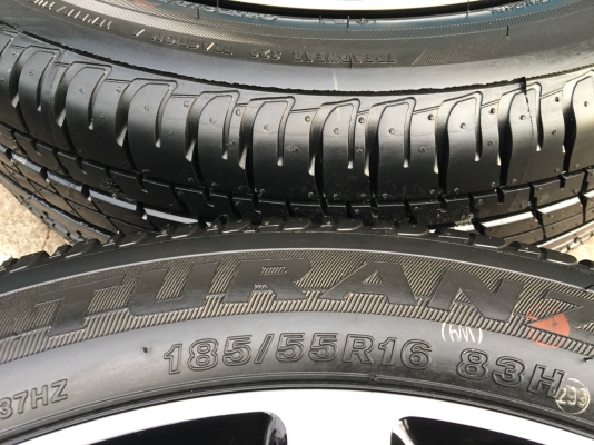 ล้อแม็กป้ายแดง Honda Jazz GK ตัวท๊อป ขอบ16 พร้อมยางป้ายแดง Bridgestone 185-55-16 ปี18 แม็กสวยกริ๊บๆ ตุ่มเด้งๆ มีเส้นสี