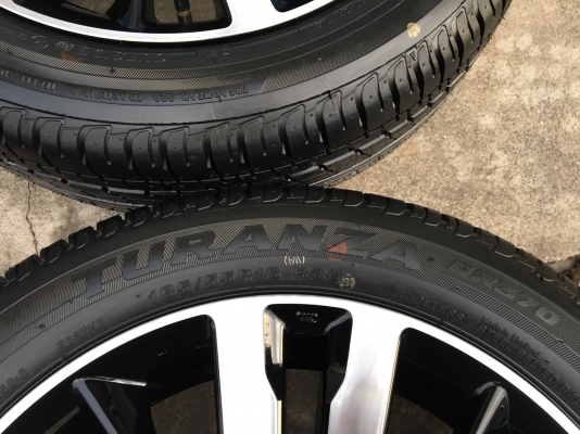 ล้อแม็กป้ายแดง Honda Jazz GK ตัวท๊อป ขอบ16 พร้อมยางป้ายแดง Bridgestone 185-55-16 ปี18 แม็กสวยกริ๊บๆ ตุ่มเด้งๆ มีเส้นสี