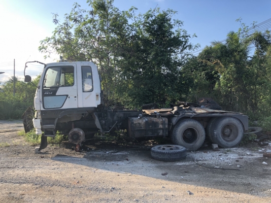 ขายรถ10ล้อหัวลาก HINO FM1JKNA เครื่อง 260แรงม้าปี46 ขายตามสภาพ สนใจโทร 081-970-1072 ขายรถ10ล้อหัวลาก HINO FM1JKNA เครื่อง 260แรงม้าปี46 ขายตามสภาพ สนใจโทร 081-970-1072