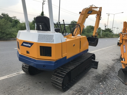 Komatsu pc15สภาพดีเก่าญี่ปุ่น มีใบอินวอยไม่เคยใช้ในไทย