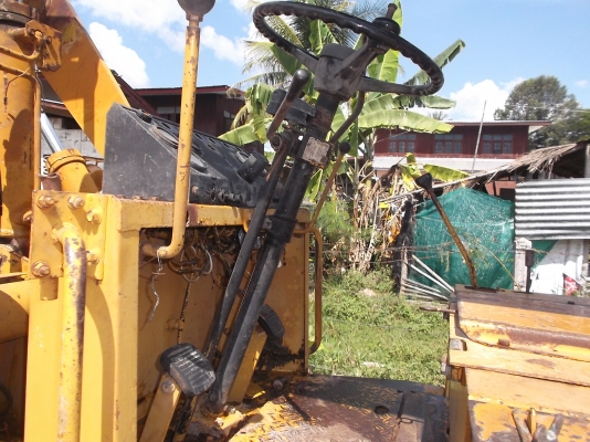 ขายรถตักล้อยางMITSUBISHI WS 500 เก่าในตักได้ครั้งละ 1 คิวเครื่องดี เกียร์ดี ปั้มไฮดรอลิคดี