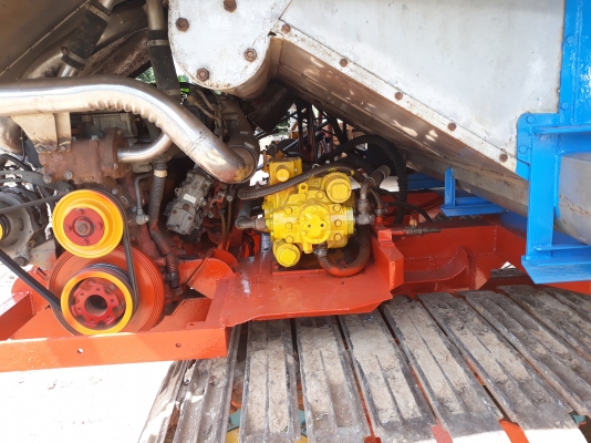 ขายรถเกี่ยวข้าววรพจน์การข่างพร้อมลุยงาน สภาพ95  \%  ลงงานแล้ว