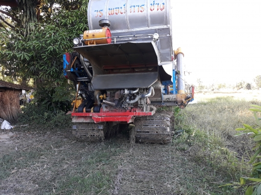 ขายรถเกี่ยวข้าววรพจน์การข่างพร้อมลุยงาน สภาพ95  \%  ลงงานแล้ว