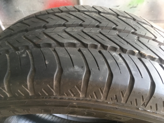 ขายยางDunlop 225 55 r17c