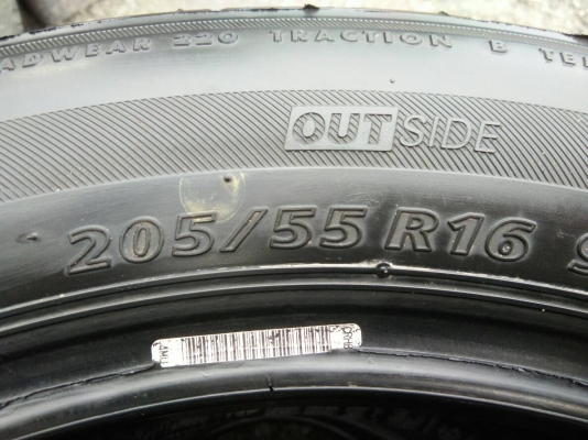 ขายยาง 205/55R16 บริดจสโตน อีโคเปีย EP200 ปี17 ดอกเต็มสวยไม่ร้าวไม่ปะ ใช่กันยาวๆ ชุดละ 3500 บาท พร้อ