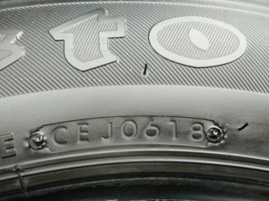 ขายยาง 215/65R16 ไฟร์สโตน ปี18 ดอกเต็มสวยสดไม่ร้าวไม่ปะ สวยกว่านี้ซื้อยางใหม่ ชุดนี้สุดคุ้ม 4900 บาท ขายยาง 215/65R16 ไฟร์สโตน ปี18 ดอกเต็มสวยสดไม่ร้าวไม่ปะ สวยกว่านี้ซื้อยางใหม่ ชุดนี้สุดคุ้ม 4900 บาท