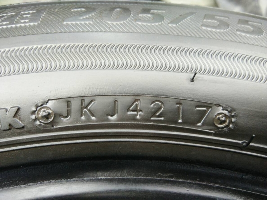ขายยาง 205/55R16 บริดจสโตน อีโคเปีย EP300 ปลายปั17 ดอกเต็มสดไม่ร้าวไม่กินข้างไม่ปะ ชุดละ 3500 บาท พร