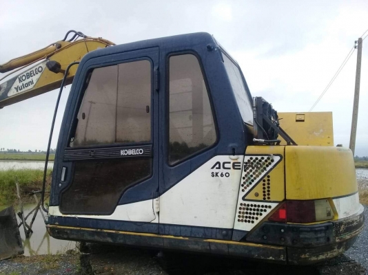 ขายKOBELCO SK60-3 รถใช้งานทุกวัน เครื่องดี เอวดีไม่มีหลวม แอร์เย็นเจี๊ยบ มีเอกสารใบอินวอย ราคาต่อได้ โทร0616613023แพรว‼️