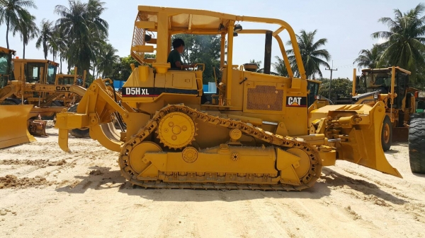 อาร์ ซี เอช โฟรคลิฟท์ ขายด่วน CAT D5H XL