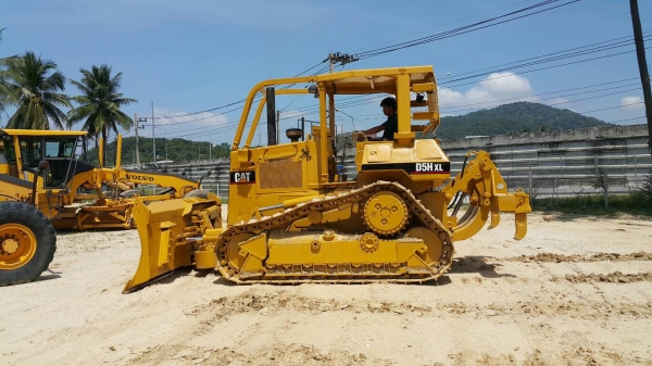 อาร์ ซี เอช โฟรคลิฟท์ ขายด่วน CAT D5H XL