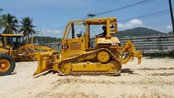 อาร์ ซี เอช โฟรคลิฟท์ ขายด่วน CAT D5H XL