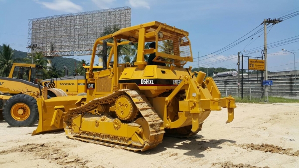 อาร์ ซี เอช โฟรคลิฟท์ ขายด่วน CAT D5H XL