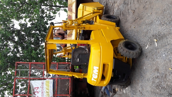 รถตักTCM SD10Z6 ดีเซล  เก่าญี่ปุ่นแท้ 220000 บาท ต่อรอง โทร 084-5424150