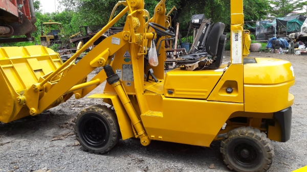 รถตักTCM SD10Z6 ดีเซล  เก่าญี่ปุ่นแท้ 220000 บาท ต่อรอง โทร 084-5424150