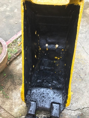 ขายด่วน บุ้งกี๋ ปาก45นิ้ว ใส่pc120 ของนอก ถอดจากรถใช้ตักงานวางท่อ เพียง 5000 บาท